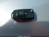 VOLKSWAGEN JETTA 1.4T S 3VW2B7AJ0JM227882 снимка