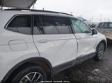 VOLKSWAGEN TIGUAN 2.0T SE/2.0T SEL 3VV2B7AX1JM198109 снимка
