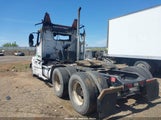 VOLVO VN VNL 4V4NC9EH3DN140427 снимка