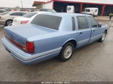 LINCOLN TOWN CAR SIGNATURE/TOURNAMENT 1LNLM82W0RY770131 photo