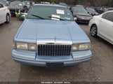 LINCOLN TOWN CAR SIGNATURE/TOURNAMENT 1LNLM82W0RY770131 photo