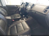 VOLKSWAGEN TIGUAN 2.0T SPORT WVGUV7AX8HW511628 снимка