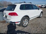 VOLKSWAGEN TOUAREG HYBRID V6 WVGEG9BP1FD006080 fotografie