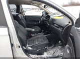 MITSUBISHI OUTLANDER SE 2.4 S-AWC JA4AZ3A33LZ011380 photo