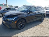 VOLKSWAGEN TIGUAN 2.0T SE/2.0T WOLFSBURG EDITION 3VV3B7AX8RM192033 снимка