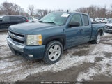 CHEVROLET SILVERADO 1500 LT1 1GCEC190X8Z310072 снимка