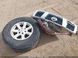 NISSAN TITAN SE 1N6AA06A04N508069 снимка