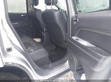 JEEP COMPASS LATITUDE 1C4NJDEBXGD772724 снимка