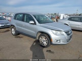 VOLKSWAGEN TIGUAN S WVGAV7AXXBW531437 photo