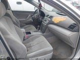TOYOTA CAMRY LE 4T1BE46K29U321193 снимка