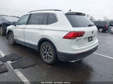 VOLKSWAGEN TIGUAN 2.0T SE/2.0T SE R-LINE BLACK/2.0T SEL 3VV3B7AX4LM036952 photo