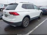 VOLKSWAGEN TIGUAN 2.0T SE/2.0T SE R-LINE BLACK/2.0T SEL 3VV3B7AX4LM036952 photo