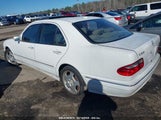 MERCEDES-BENZ E 320 WDBJF65J51B207110 снимка