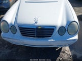 MERCEDES-BENZ E 320 WDBJF65J51B207110 снимка