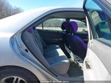 TOYOTA CAMRY LE 4T1BE32K52U506649 снимка