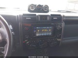 TOYOTA FJ CRUISER JTEBU11F470011370 photo
