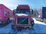VOLVO VN VNL 4V4NC9GH17N441960 снимка