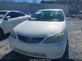 TOYOTA CAMRY LE 4T1BE32K95U626247 снимка