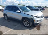 VOLKSWAGEN TIGUAN LIMITED 2.0T WVGAV7AXXJK001751 fotografie