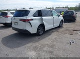 TOYOTA SIENNA LE 5TDBRKECXNS099704 снимка
