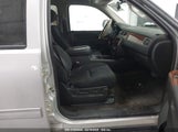 CHEVROLET SUBURBAN 1500 LS 1GNSKHE35BR195779 photo
