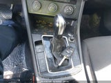 VOLKSWAGEN JETTA 1.4T R-LINE/1.4T S/1.4T SE 3VWC57BUXKM254559 снимка