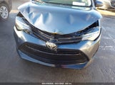 TOYOTA COROLLA LE 5YFBURHE0JP821821 снимка