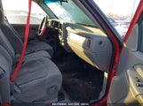 CHEVROLET SILVERADO 1500 LS 2GCEK19V1Y1233079 снимка
