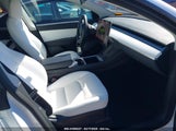 TESLA MODEL Y PERFORMANCE DUAL MOTOR ALL-WHEEL DRIVE 7SAYGDEF1NF457432 fotografie