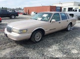 LINCOLN TOWN CAR EXECUTIVE 1LNLM81W7VY612655 fotografie