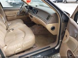 LINCOLN TOWN CAR EXECUTIVE 1LNLM81W7VY612655 снимка