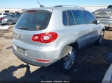 VOLKSWAGEN TIGUAN SE WVGAV95N29W538462 photo