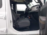 JEEP WRANGLER 4-DOOR SAHARA 4X4 1C4PJXEN6SW526206 fotografie