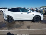 TESLA MODEL Y AWD/LONG RANGE DUAL MOTOR ALL-WHEEL DRIVE 7SAYGDEE0PF945202 снимка