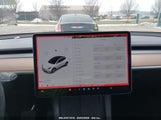 TESLA MODEL Y LONG RANGE DUAL MOTOR ALL-WHEEL DRIVE 5YJYGDEE3MF266114 fotografie