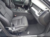 VOLVO XC60 B5 PLUS YV4M12RC6S1056025 снимка