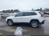 JEEP CHEROKEE LATITUDE 1C4PJMCB5GW324973 снимка