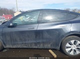 TESLA MODEL Y LONG RANGE DUAL MOTOR ALL-WHEEL DRIVE 7SAYGDEE8RF084936 fotografie