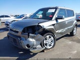 KIA SOUL + KNDJT2A23A7094729 снимка