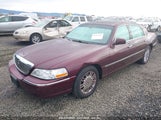 LINCOLN TOWN CAR SIGNATURE LIMITED 1LNHM82W56Y648219 fotografie