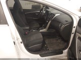 HYUNDAI ELANTRA GT KMHD35LH1EU165395 снимка