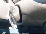 TOYOTA CAMRY LE 4T1BE32K75U957943 снимка
