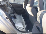 TOYOTA COROLLA LE 5YFB4MDE1RP203573 снимка