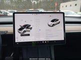 TESLA MODEL Y LONG RANGE DUAL MOTOR ALL-WHEEL DRIVE 7SAYGDEE1NF307425 fotografie