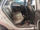 VOLKSWAGEN PASSAT 2.5L SE 1VWBP7A38CC085756 снимка