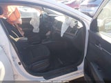 Hyundai Elantra Se 5NPD74LF2JH228476 снимка