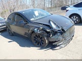 TESLA MODEL Y AWD/LONG RANGE DUAL MOTOR ALL-WHEEL DRIVE 7SAYGDEE9PF639969 fotografie