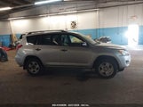 TOYOTA RAV4 JTMZF4DV3A5017981 снимка