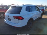 VOLKSWAGEN TIGUAN 2.0T SE 3VV3B7AXXNM020225 снимка