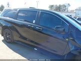 TOYOTA SIENNA XSE 5TDXSKFC1RS138680 photo